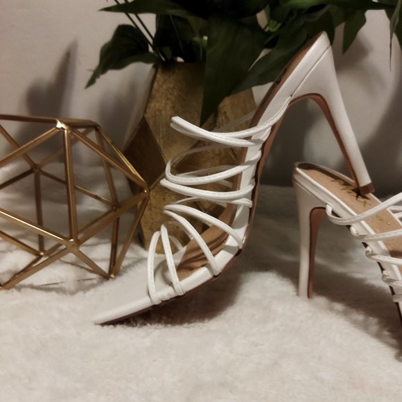 🖤❤️🤍ZARIA STRAPPY MULE SANDAL HEEL - Picture 3 of 4